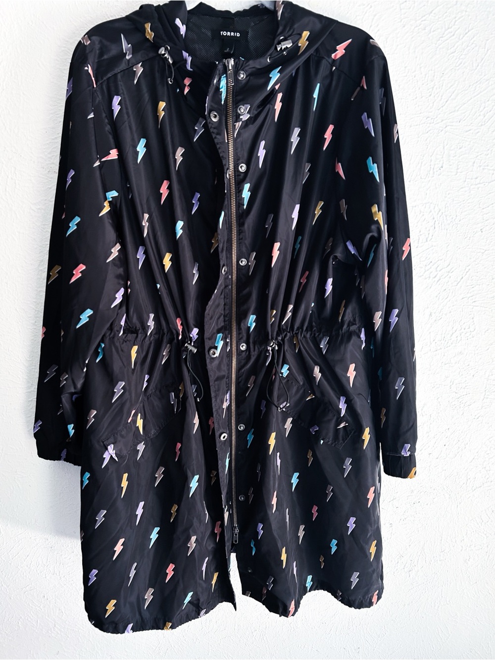 Torrid Lightning Bolt Hooded Rain Jacket Windbreaker Black Multicolor Size 2 - Picture 5 of 8